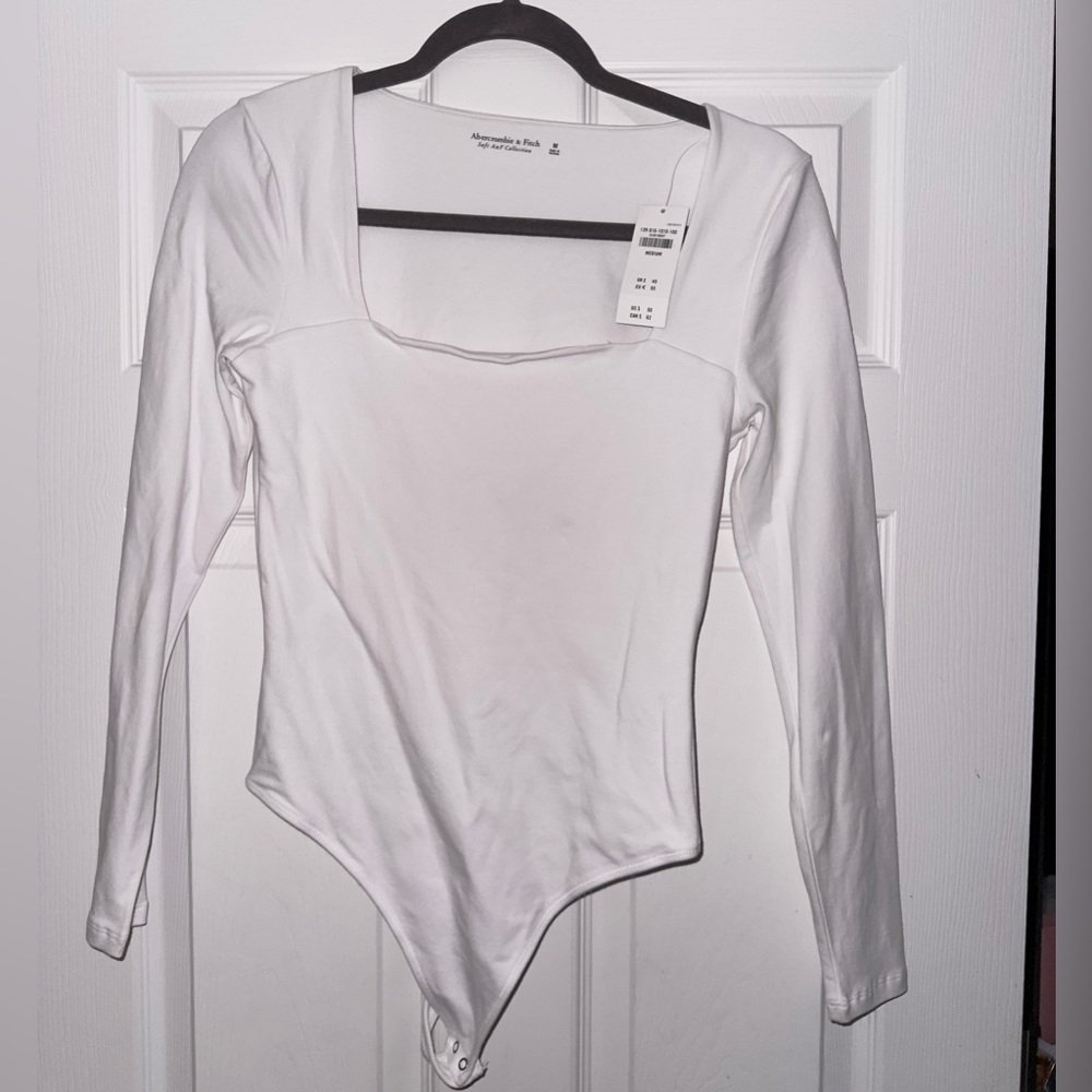 Abercrombie & Fitch Long Sleeve Seamless Fabric Squareneck Bodysuit